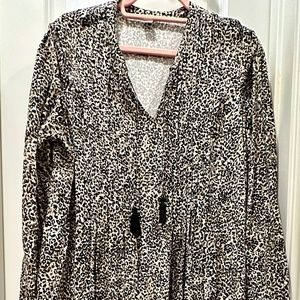 Old Navy Pin-tucked Dress Size Large